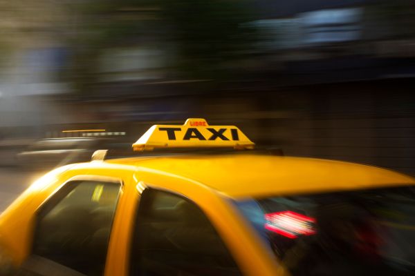 Réservez votre taxi pour Annecy Genève : confort et rapidité